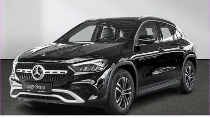 Gebraucht Mercedes GLA200 163 PS (119 kW) 2024 Unilack nachtschwarz SUV