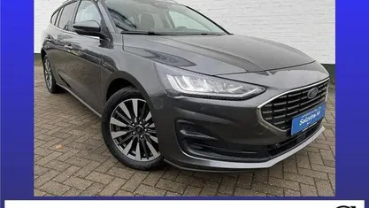 Grau Gebraucht 2022 Ford Focus Titanium X Limousine | 21.598 € (Fairer Preis)