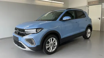 Neu VW T-Cross Life 116 PS (85 kW) 2026 [r9r9] clear blue metallic SUV