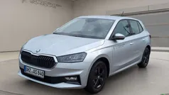 Brilliantsilber metallic (metallic) Gebraucht 2024 Skoda Fabia Essence Limousine | 18.289 € (Fairer Preis)