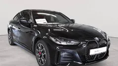 Saphirschwarz metallic Gebraucht 2024 BMW i4 Shadowline Limousine | 41.490 € (Guter Preis)