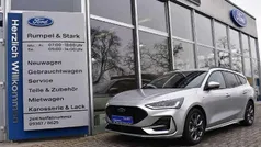 Polarsilbermetallic Gebraucht 2022 Ford Focus ST-Line Kombi | 17.490 € (Fairer Preis)