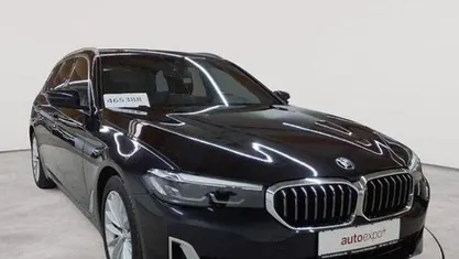 Gebraucht BMW 530 Luxury Line 286 PS (210 kW) 2022 Saphirschwarz metallic Kombi