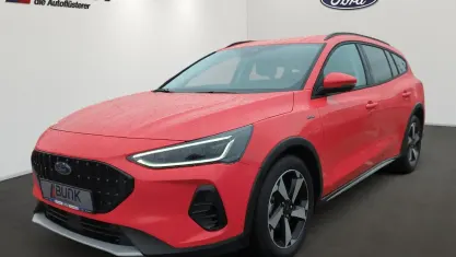Gebraucht Ford Focus Active X 155 PS (114 kW) 2024 Race red Limousine