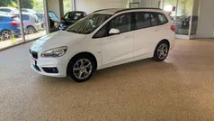 Weiß Gebraucht 2018 BMW 216 Gran Tourer Sport Line Van / Kleinbus | 17.510 € (Fairer Preis)