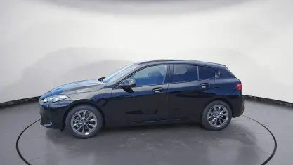 Neu BMW 116 122 PS (89 kW) 2026 Schwarz Kleinwagen