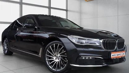 Gebraucht BMW 740L Exclusive 326 PS (239 kW) 2016 Black sapphire metallic (475) Limousine