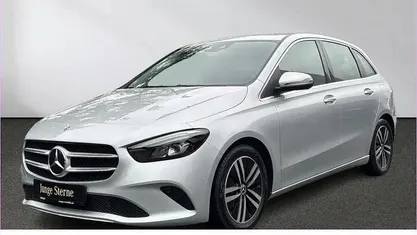 Silber Gebraucht 2023 Mercedes B200 Progressive Van / Kleinbus | 27.550 € (Guter Preis)