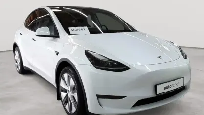 Gebraucht Tesla Model Y 378 kW (514 PS) 2023 Pearl white multicoat SUV