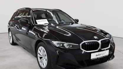 Gebraucht BMW 320 Sport Line 190 PS (139 kW) 2022 Saphirschwarz metallic Kombi