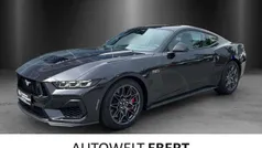 Dark matter gray Neu 2025 Ford Mustang GT Fastback Kleinwagen | 59.990 € (Fairer Preis)