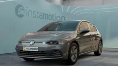 Grau Gebraucht 2024 VW Golf VIII Life Limousine | 22.800 € (Fairer Preis)