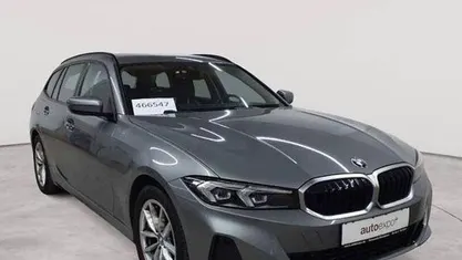 Gebraucht BMW 318 Sport Line 156 PS (114 kW) 2023 Skyscraper grau metallic Kombi