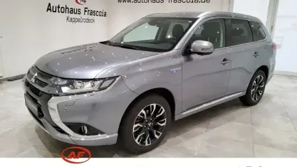 Gebraucht Mitsubishi Outlander P-HEV Top 203 PS (149 kW) 2016 Grau SUV