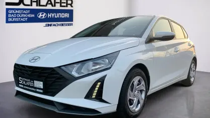 Gebraucht Hyundai i20 Select 79 PS (58 kW) 2025 Atlas white / sol Kleinwagen