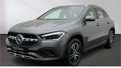 Lack mountaingrau Gebraucht 2020 Mercedes GLA220 Progressive SUV | 29.690 € (Fairer Preis)