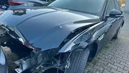 Gebraucht Jaguar XE Prestige 188 PS (138 kW) 2017 Schwarz (narvik black) Limousine