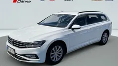 Weiß Gebraucht 2021 VW Passat Business Kombi | 22.880 € (Fairer Preis)