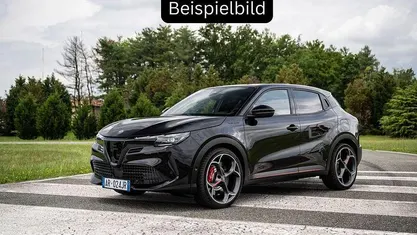 Gebraucht Alfa Romeo Junior Edizione Speciale 136 PS (100 kW) 2025 Schwarz (nero tortona) SUV