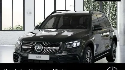 Schwarz Gebraucht 2025 Mercedes GLB200 AMG SUV | 46.900 € (Teuer)