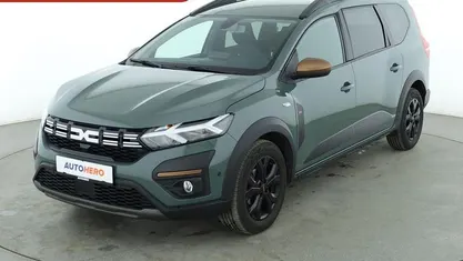 Grau Gebraucht 2023 Dacia Jogger Extreme Van / Kleinbus | 20.220 € (Fairer Preis)