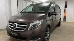 Gebraucht 2018 Mercedes V250 Avantgarde Edition Van / Kleinbus | 39.980 € (Fairer Preis)