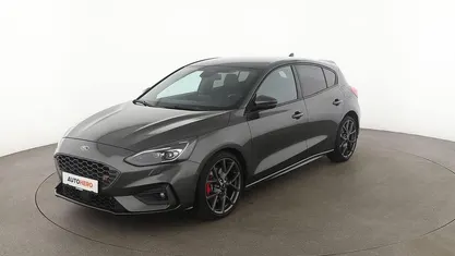 Grau Gebraucht 2019 Ford Focus ST Limousine | 22.660 € (Fairer Preis)