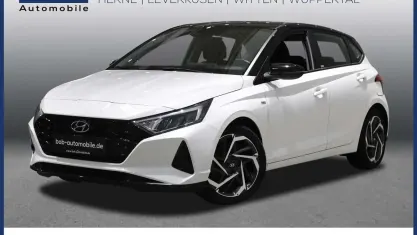 Gebraucht Hyundai i20 Intro Edition 101 PS (74 kW) 2020 Schwarz Kleinwagen
