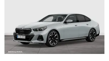 Gebraucht BMW 520 M Sport 197 PS (144 kW) 2025 Brooklyn grau Limousine