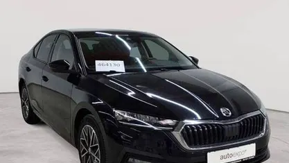 Blackmagic perleffekt Gebraucht 2021 Skoda Octavia Clever Limousine | 22.190 € (Superpreis)