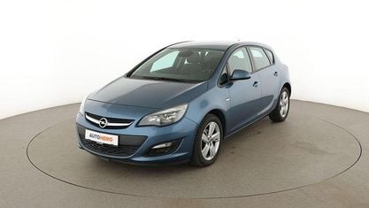 Używany Opel Astra Style 140 KM (102 kW) 2015 Niebieski Sedan/Limuzyna