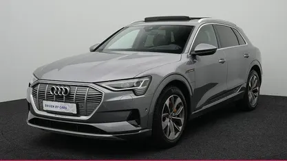 Taifungrau metallic Gebraucht 2020 Audi e-tron Advanced Plus SUV | 23.450 € (Guter Preis)