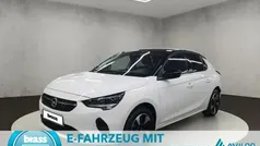 Jade weiß (uni) Gebraucht 2022 Opel Corsa-e Elegance Kleinwagen | 16.950 € (Fairer Preis)