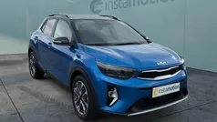 Blau Gebraucht 2023 Kia Stonic Spirit SUV | 22.980 € (Fairer Preis)