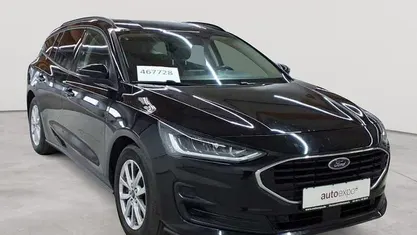 Gebraucht Ford Focus Cool & Connect 120 PS (88 kW) 2023 Agate black metallic Kombi