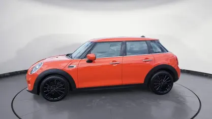 Gebraucht Mini ONE 102 PS (75 kW) 2021 Orange Kleinwagen