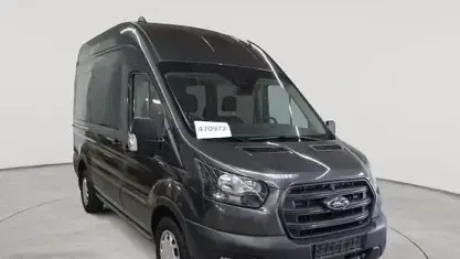 Gebraucht Ford Transit Trend 131 PS (96 kW) 2024 Magneticgrau metallic Van