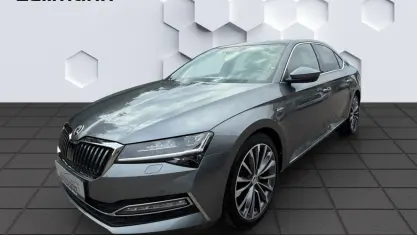 Gebraucht Skoda Superb LAURIN & KLEMENT 200 PS (147 kW) 2023 Graphitegrau Limousine