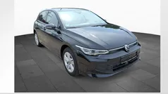 Gebraucht 2024 VW Golf VIII Life Limousine | 27.490 € (Fairer Preis)