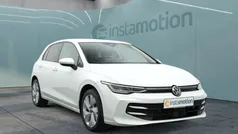 Weiß Gebraucht 2024 VW Golf VIII Life Limousine | 24.599 € (Fairer Preis)