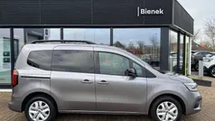 Grau Gebraucht 2024 Renault Kangoo Equilibre Van / Kleinbus | 25.990 € (Guter Preis)