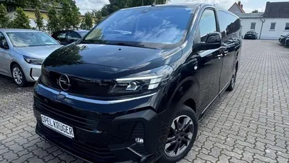 Gebraucht Opel Zafira Life Selection 177 PS (130 kW) 2024 Van / Kleinbus