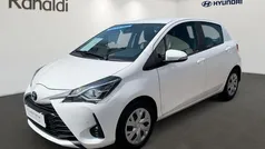 Pure) white ii (weiss Gebraucht 2020 Toyota Yaris Comfort Kleinwagen | 12.490 € (Guter Preis)