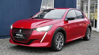 Gebraucht Peugeot e-208 Allure 100 kW (136 PS) 2023 Kleinwagen