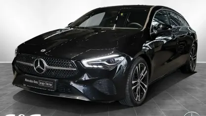 Gebraucht Mercedes CLA180 Shooting Brake Progressive 136 PS (100 kW) 2024 Metalliclack kosmosschwarz Kombi