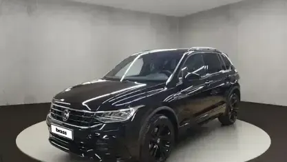 Gebraucht VW Tiguan R-line 190 PS (139 kW) 2023 Deep black perleffekt SUV