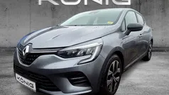 Grau Gebraucht 2023 Renault Clio V SE Limousine | 14.497 € (Fairer Preis)