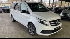 Mercedes V220