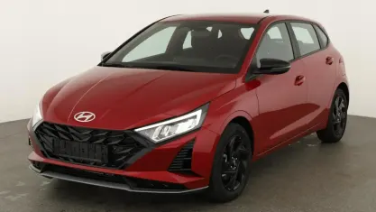 Neu Hyundai i20 GO! 90 PS (66 kW) 2026 Dragon red metallic Kleinwagen