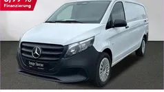 Weiß Gebraucht 2024 Mercedes Vito Van / Kleinbus | 34.213 € (Fairer Preis)